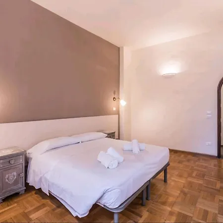 Apartment Oriuolo 1 *